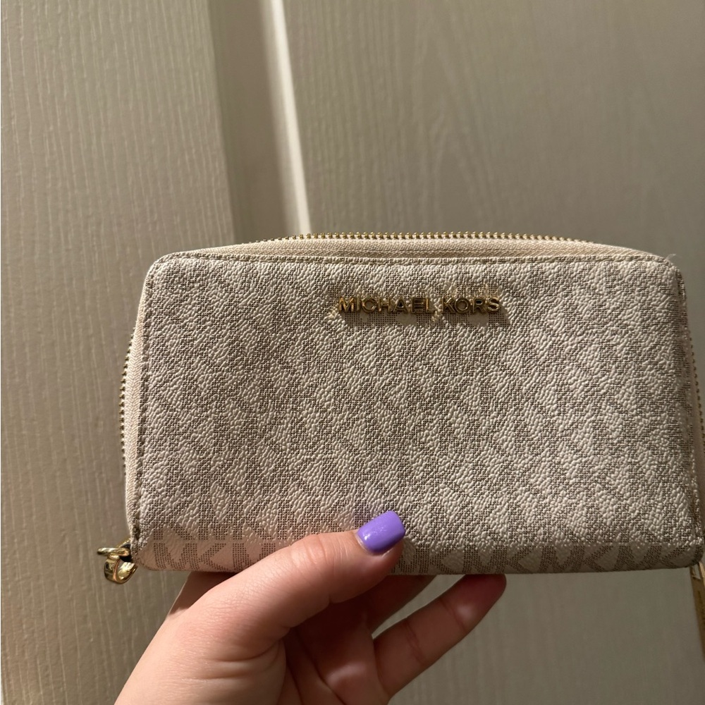 Michael Kors Textured Tan Wallet